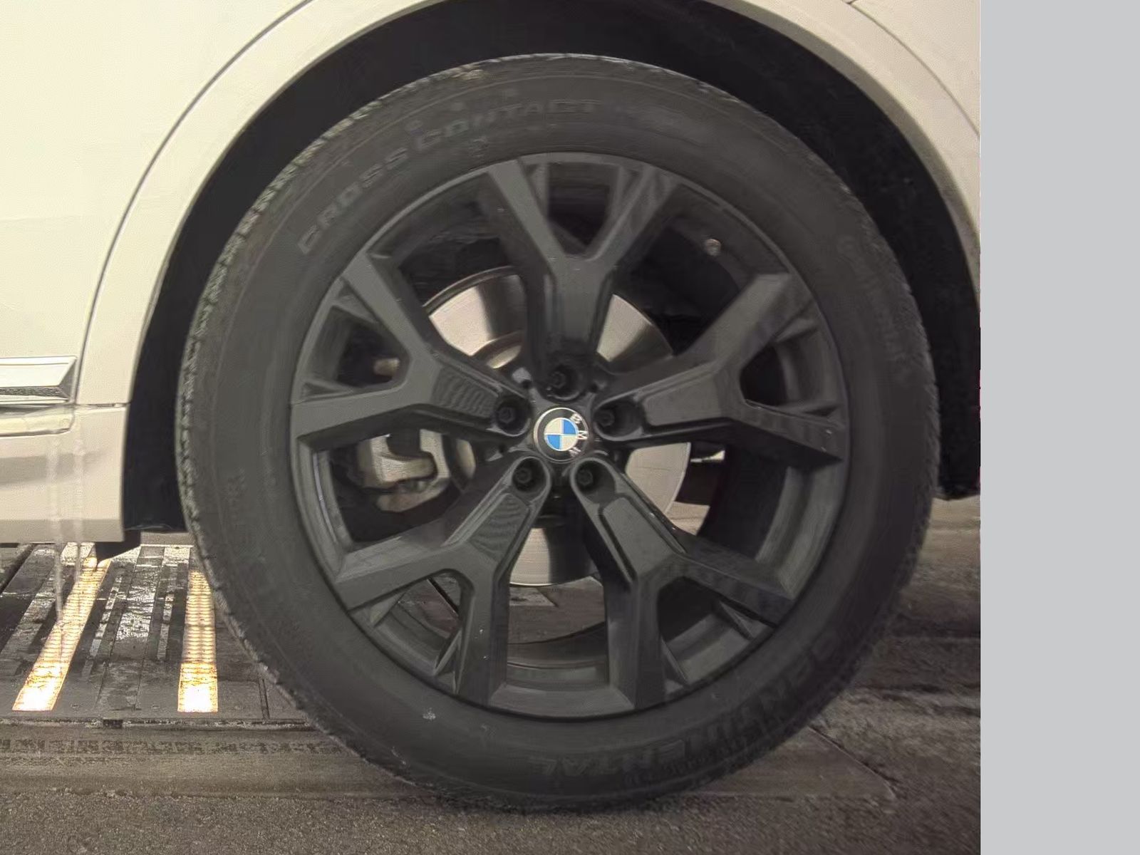 2025 BMW X7 xDrive40i AWD