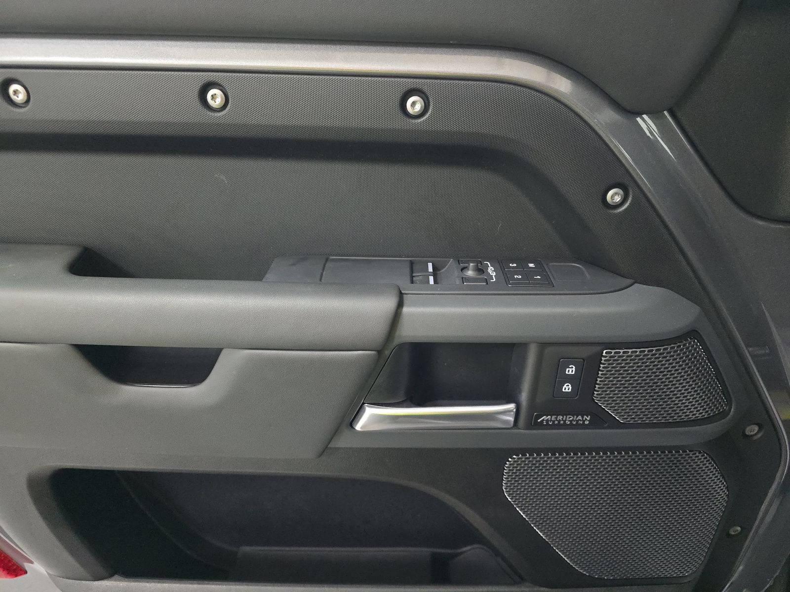 2023 Land Rover Defender 90 X-Dynamic SE AWD