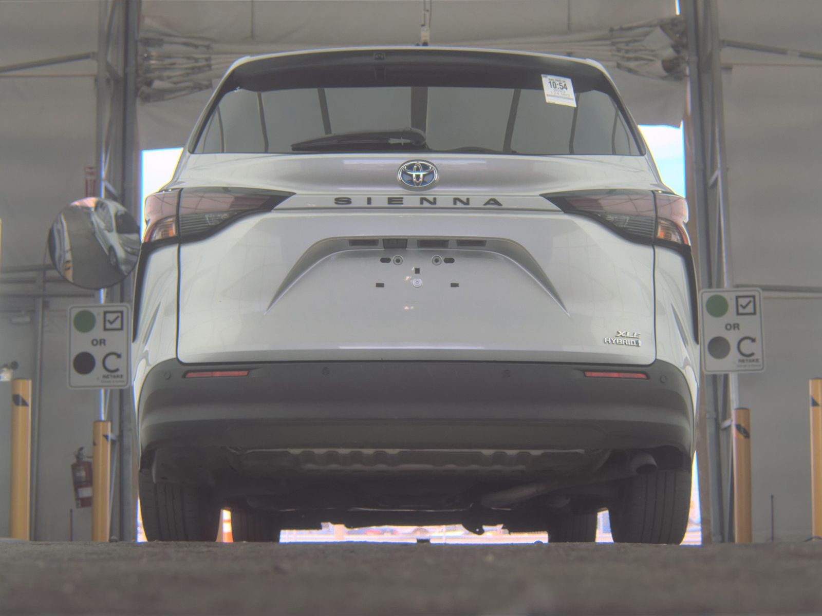 2023 Toyota Sienna XLE FWD