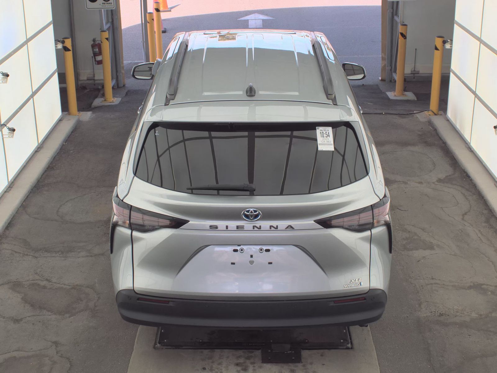 2023 Toyota Sienna XLE FWD