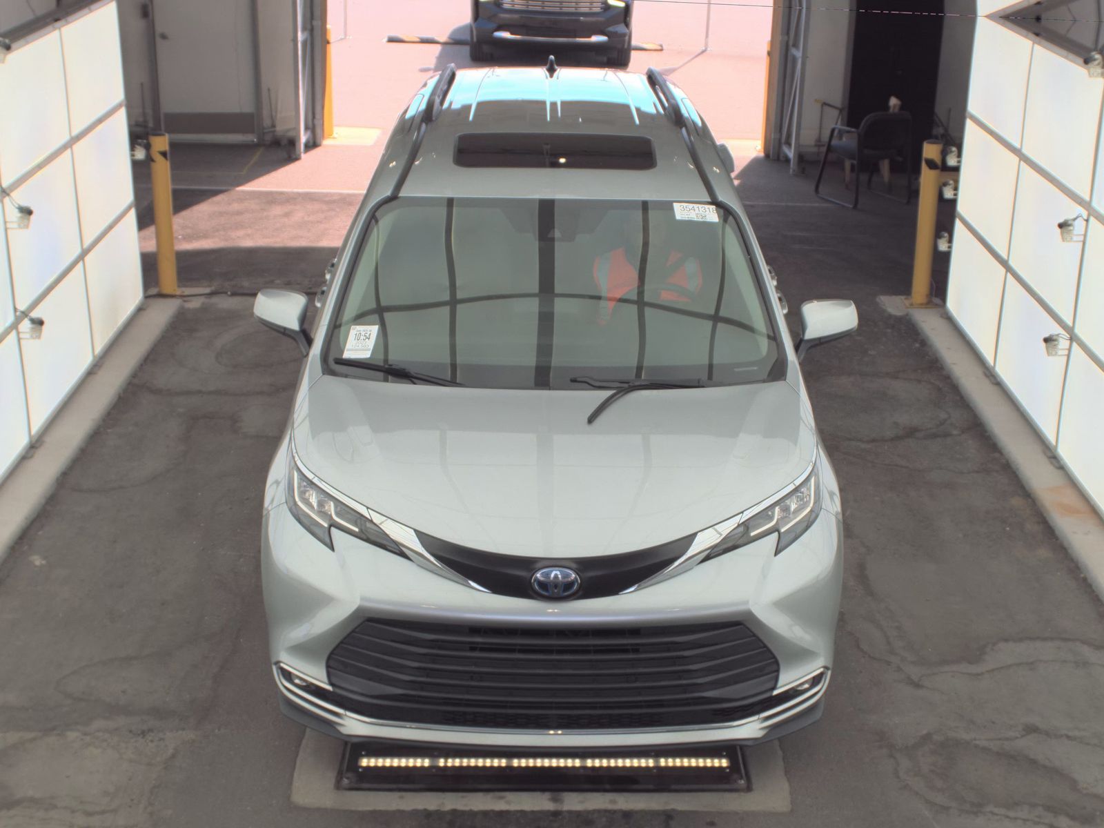 2023 Toyota Sienna XLE FWD