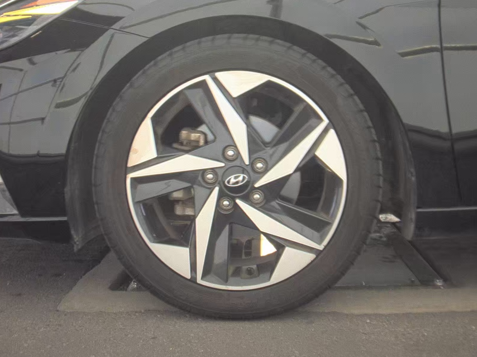 2021 Hyundai Elantra Limited FWD