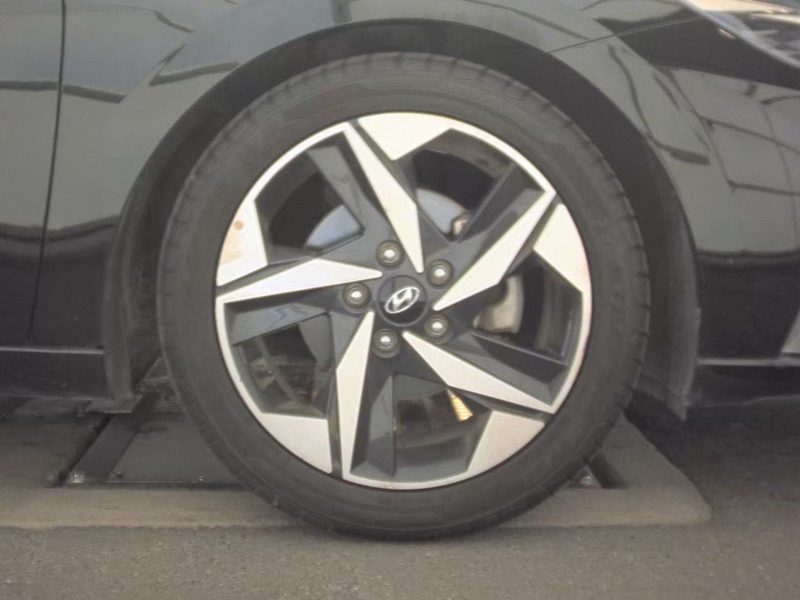 2021 Hyundai Elantra Limited FWD