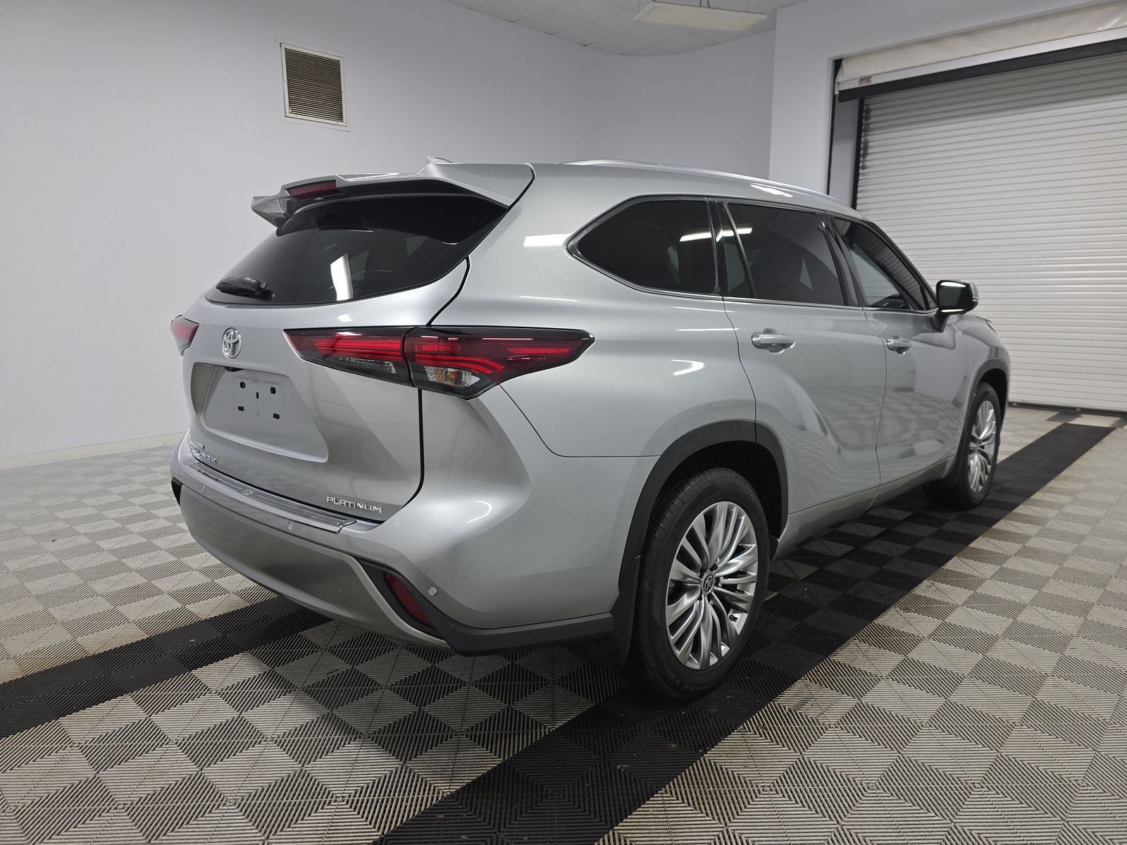 2024 Toyota Highlander Platinum FWD