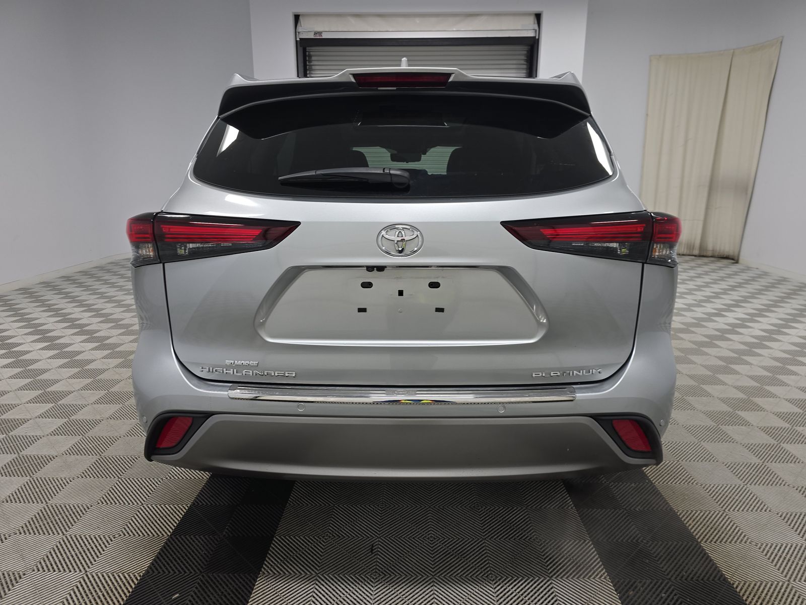 2024 Toyota Highlander Platinum FWD