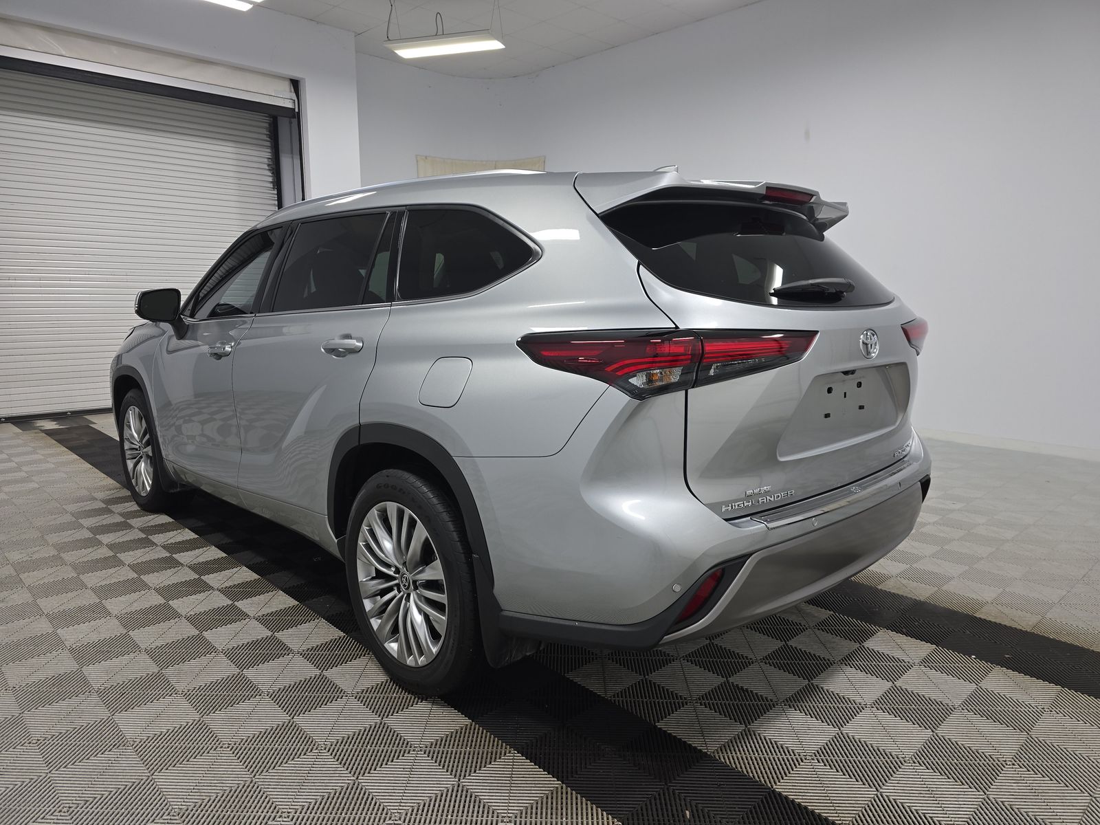 2024 Toyota Highlander Platinum FWD