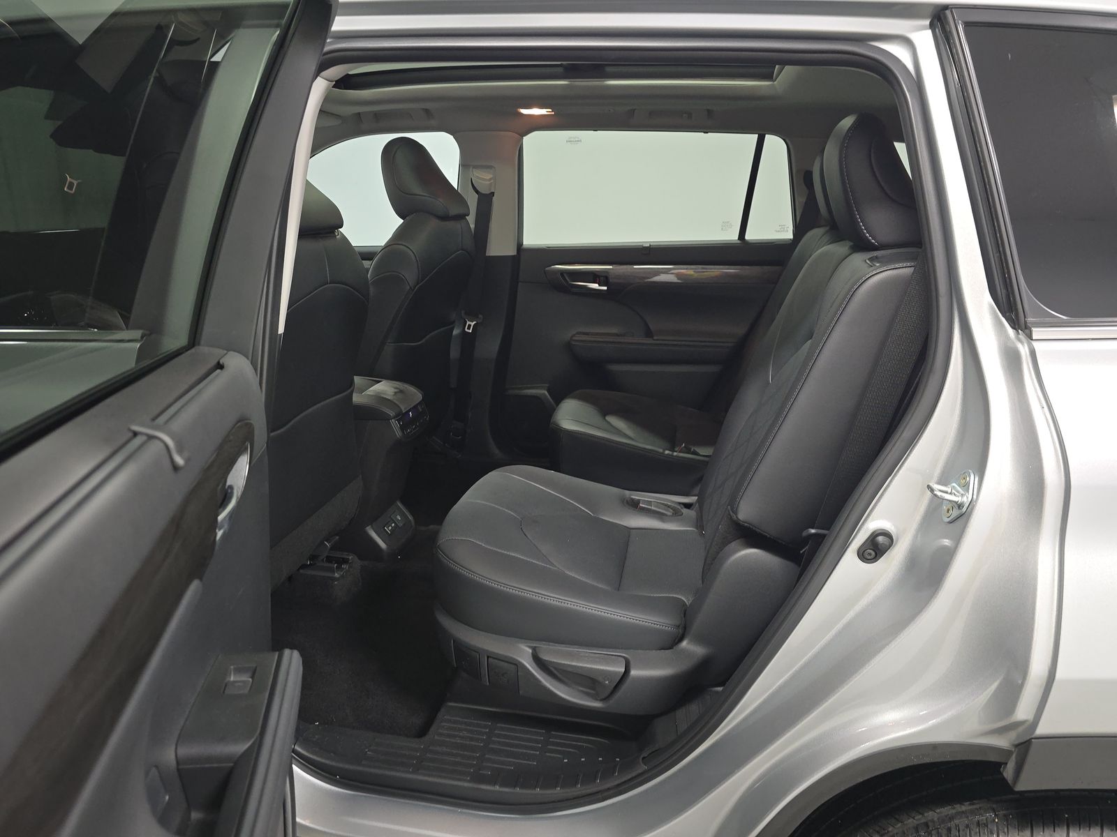 2024 Toyota Highlander Platinum FWD