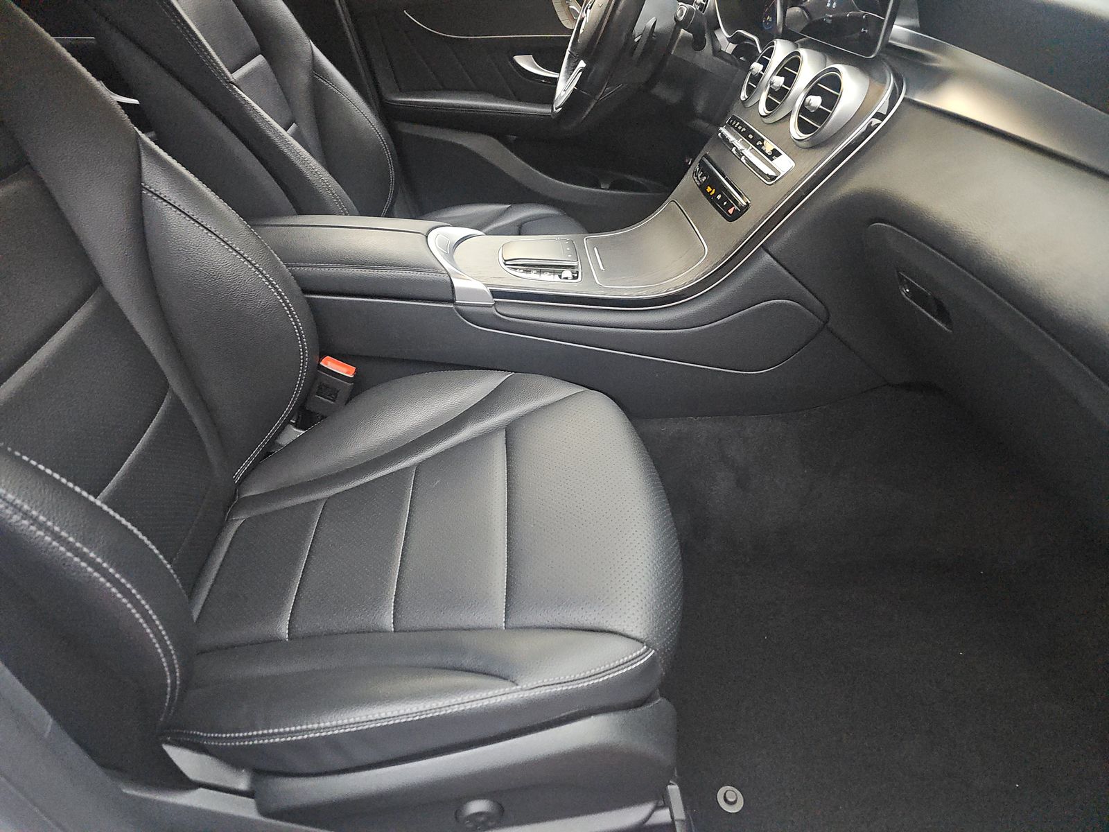 2022 Mercedes-Benz GLC GLC 300 AWD