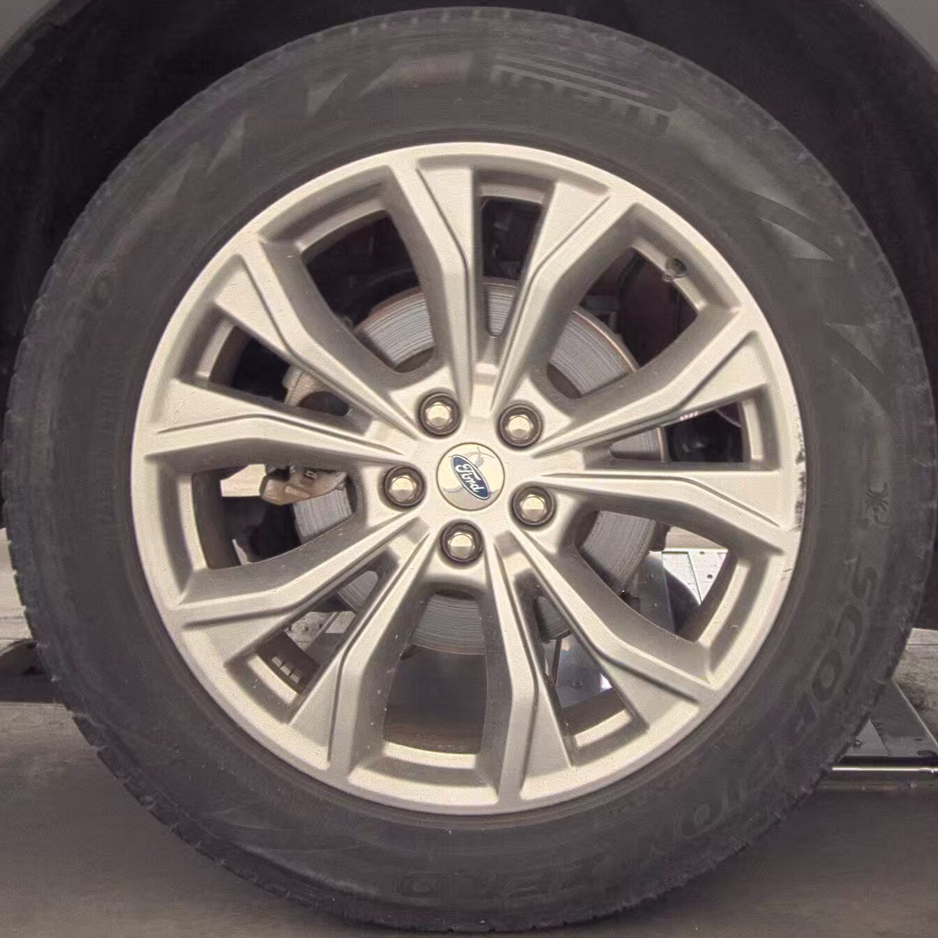 2022 Ford Explorer Limited RWD