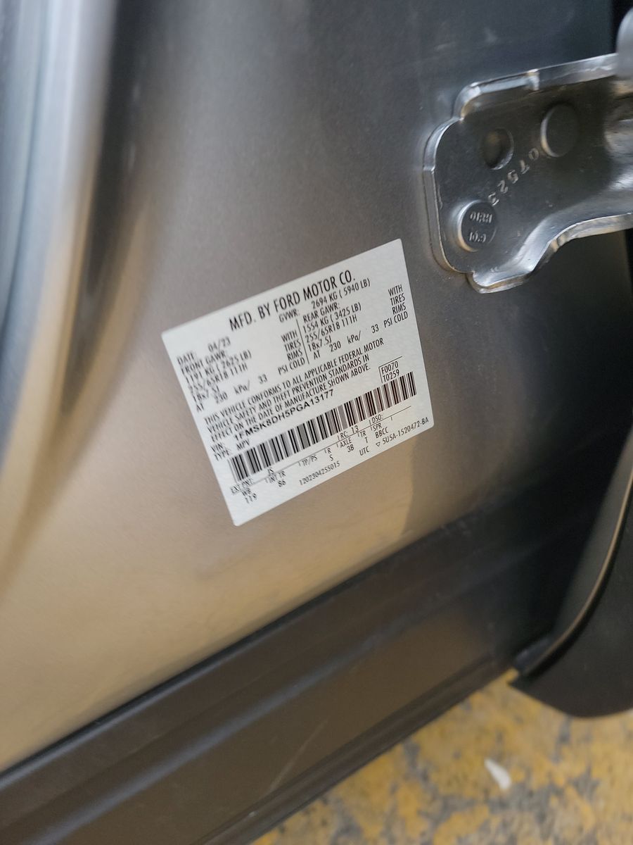 2023 Ford Explorer XLT AWD