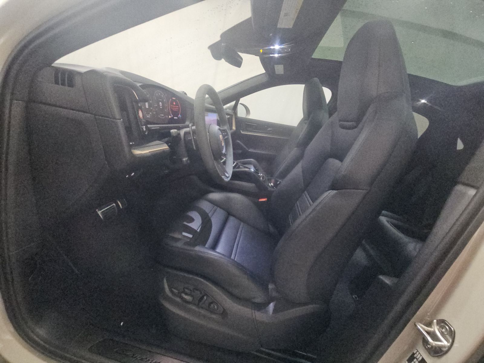 PORSCHE CAYENNE - 8