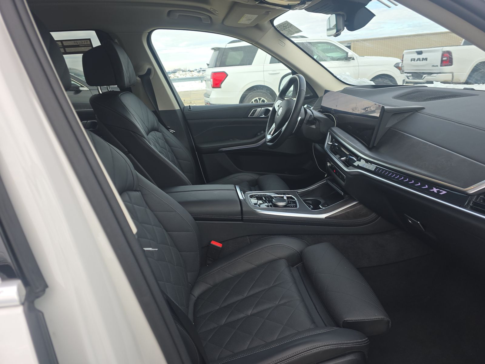 2025 BMW X7 xDrive40i AWD