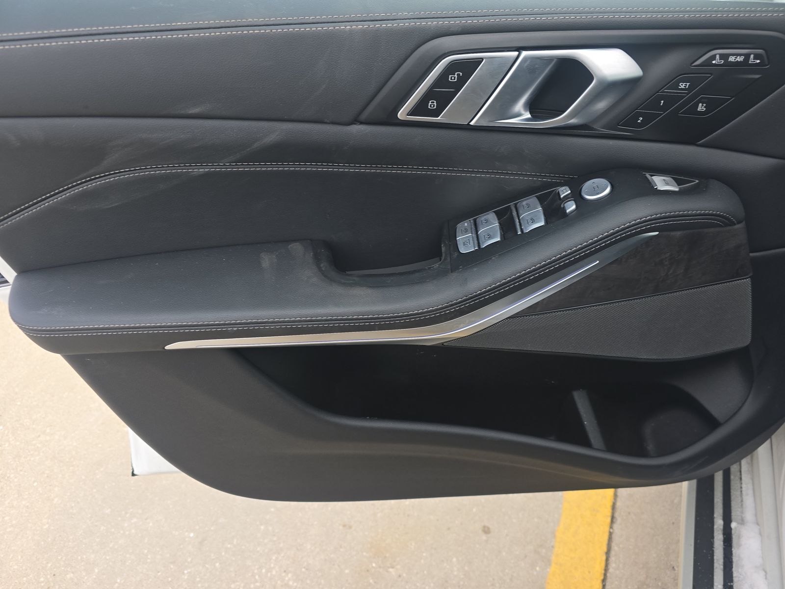 2025 BMW X7 xDrive40i AWD