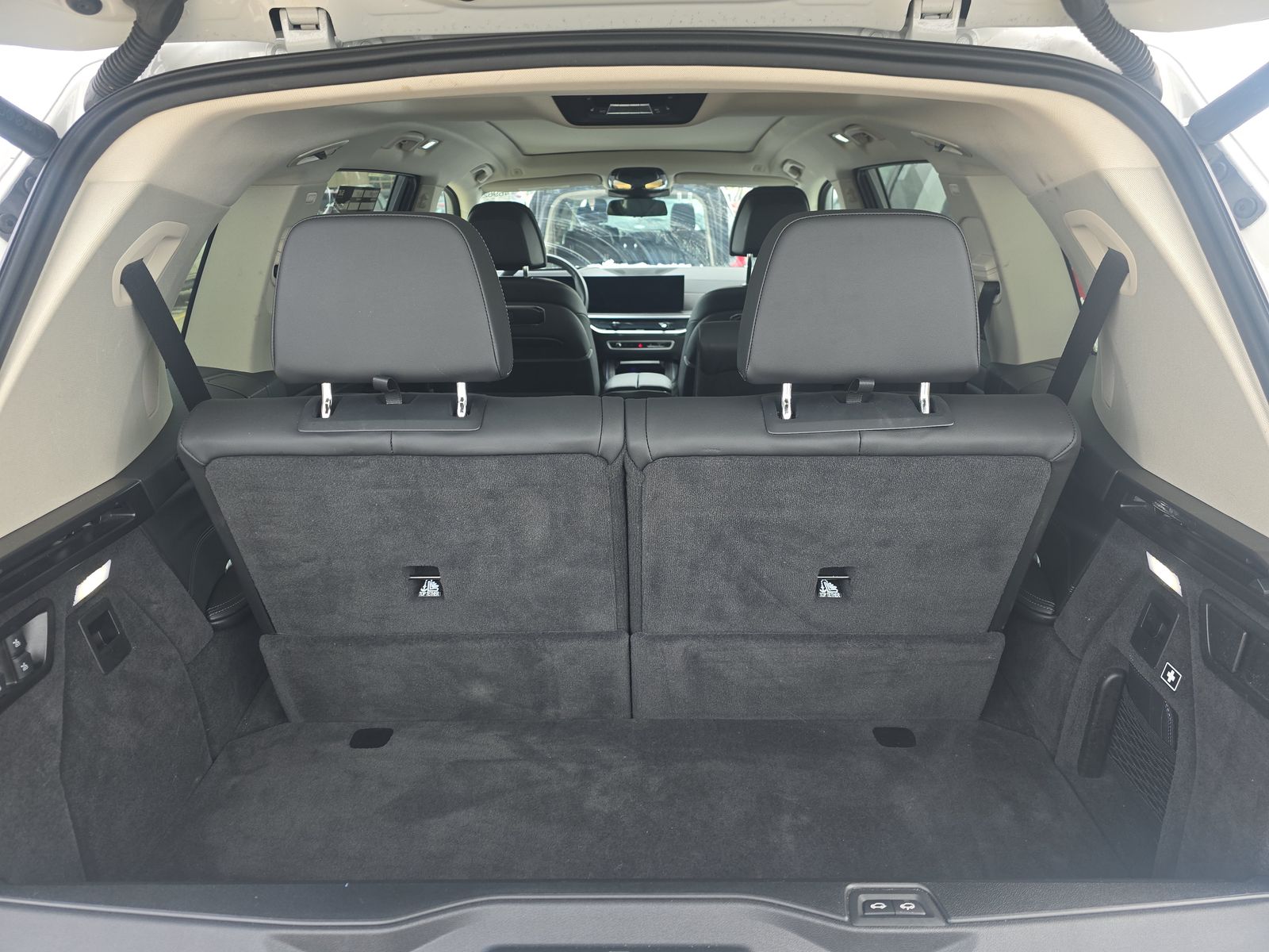 2025 BMW X7 xDrive40i AWD