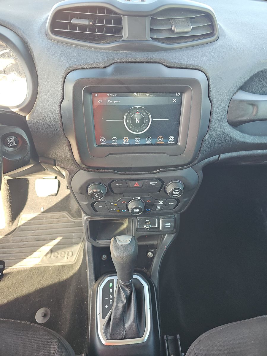 2018 Jeep Renegade Latitude Altitude Edition FWD