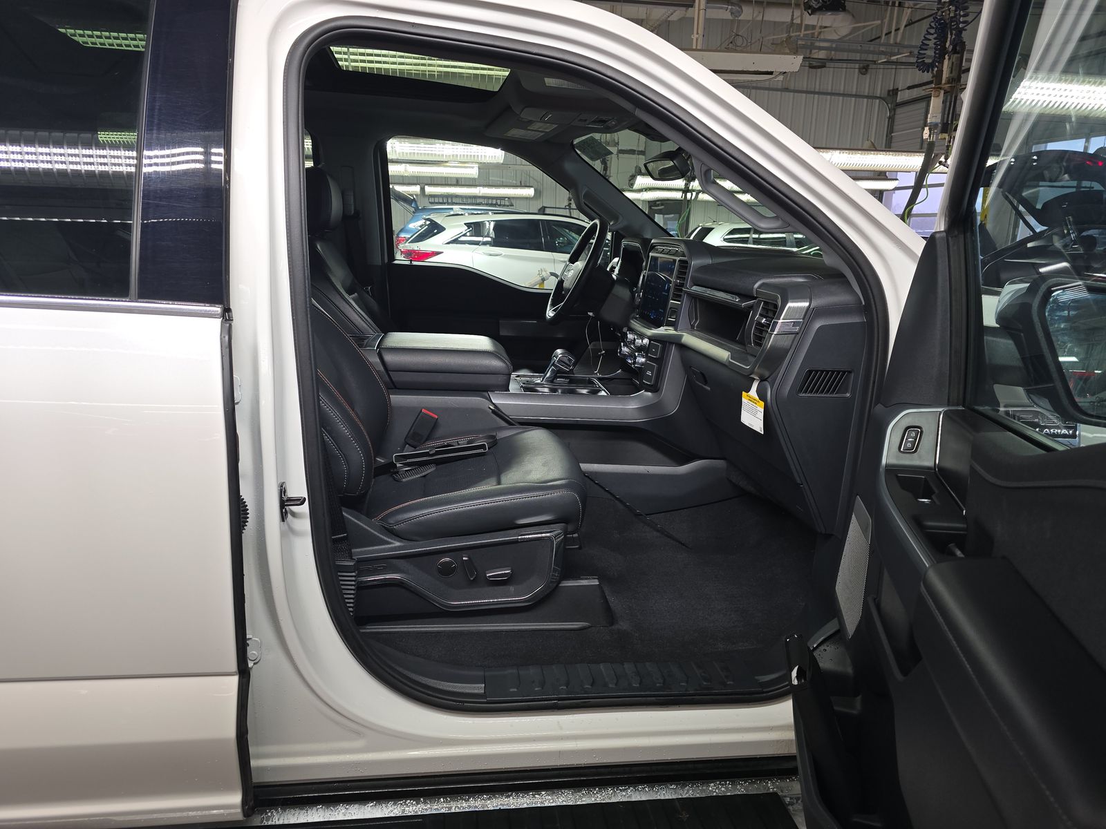 2023 Ford F-150 Lariat AWD