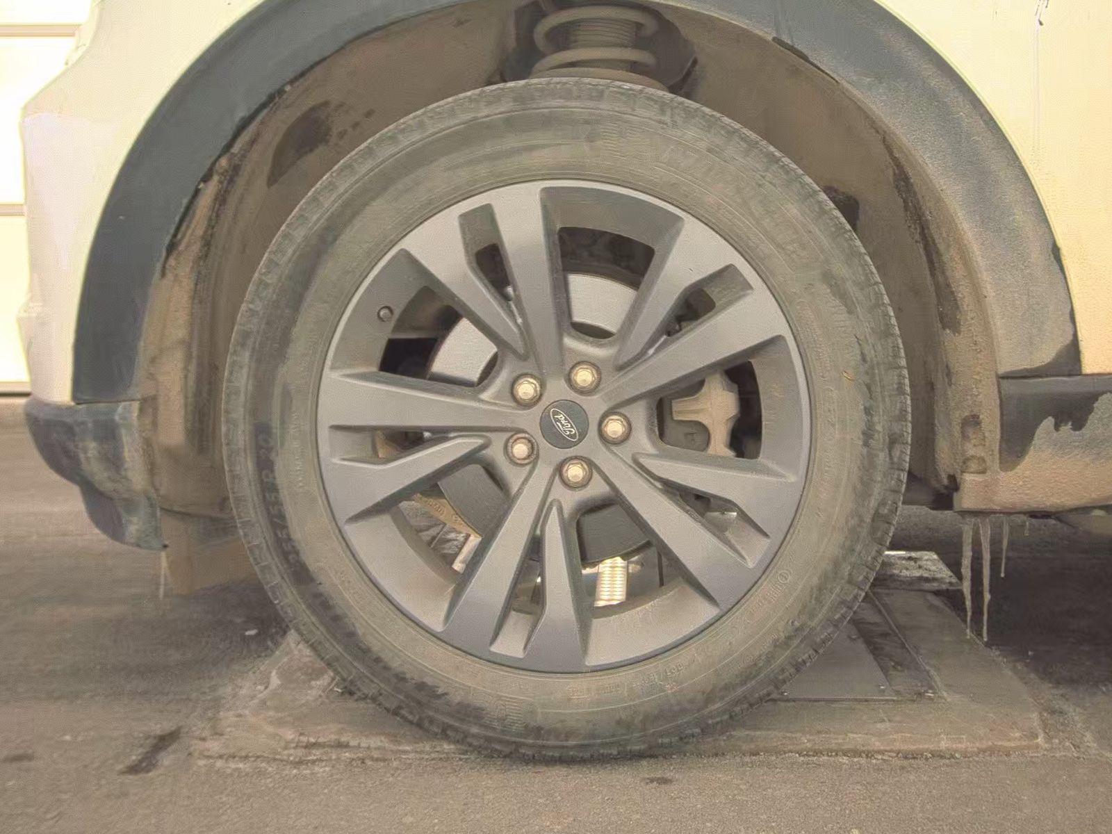 2023 Ford Explorer XLT AWD