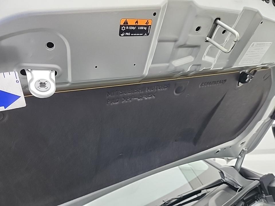 2025 Mitsubishi Outlander SE FWD