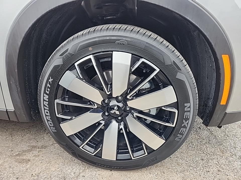 2025 Mitsubishi Outlander SE FWD