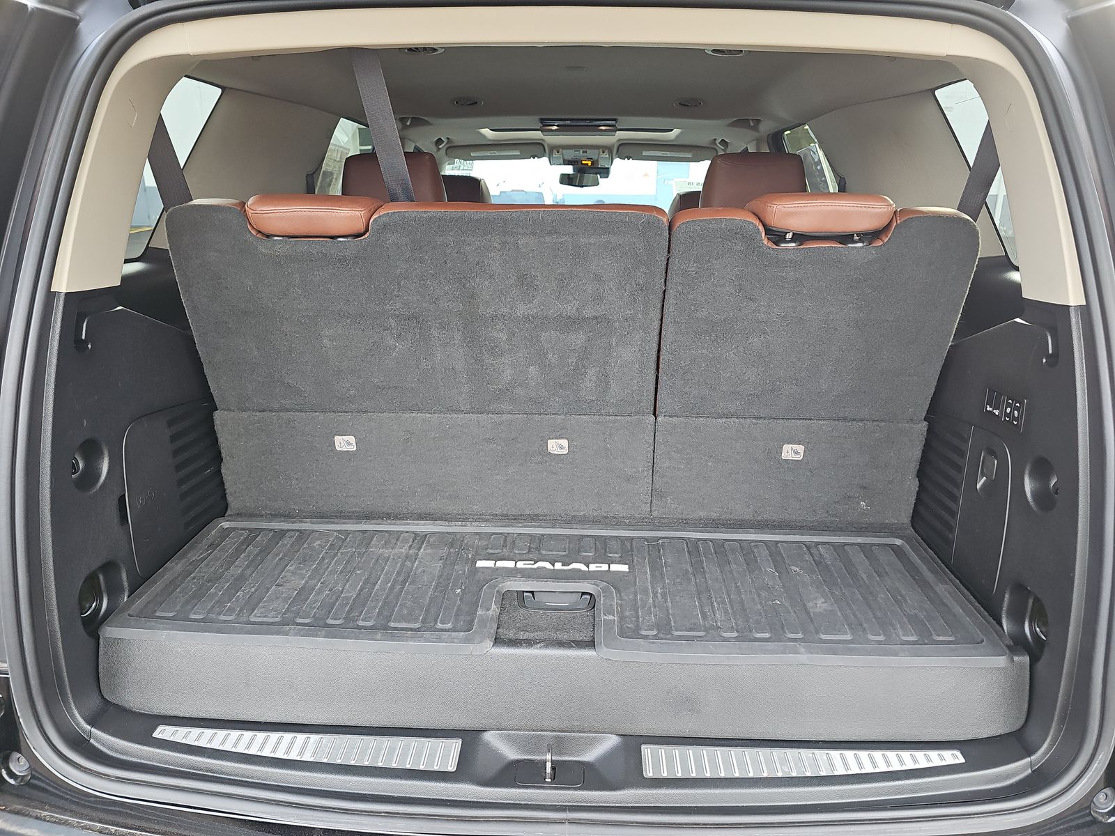 2020 Cadillac Escalade Luxury AWD