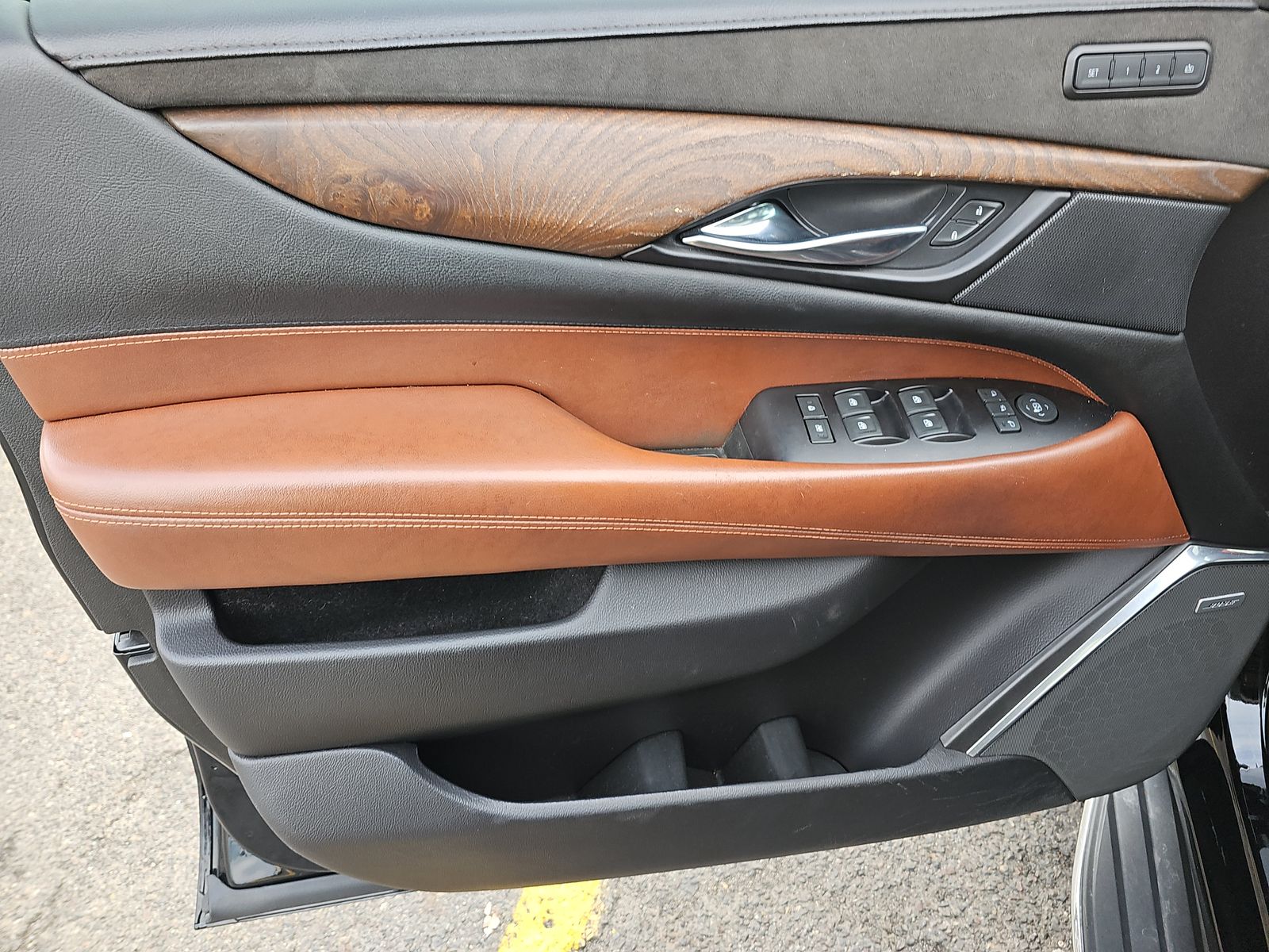 2020 Cadillac Escalade Luxury AWD