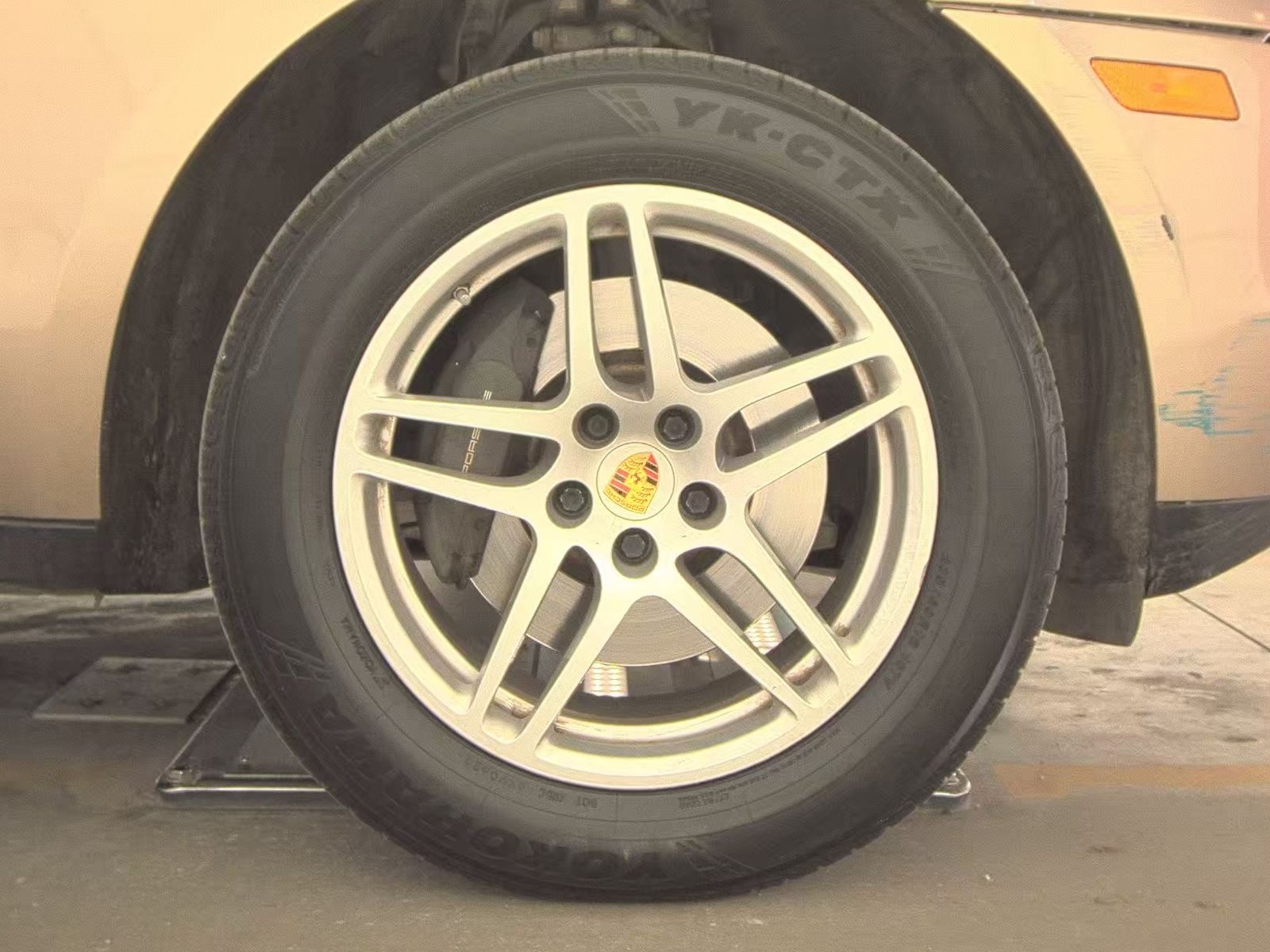 2017 Porsche Macan Base AWD