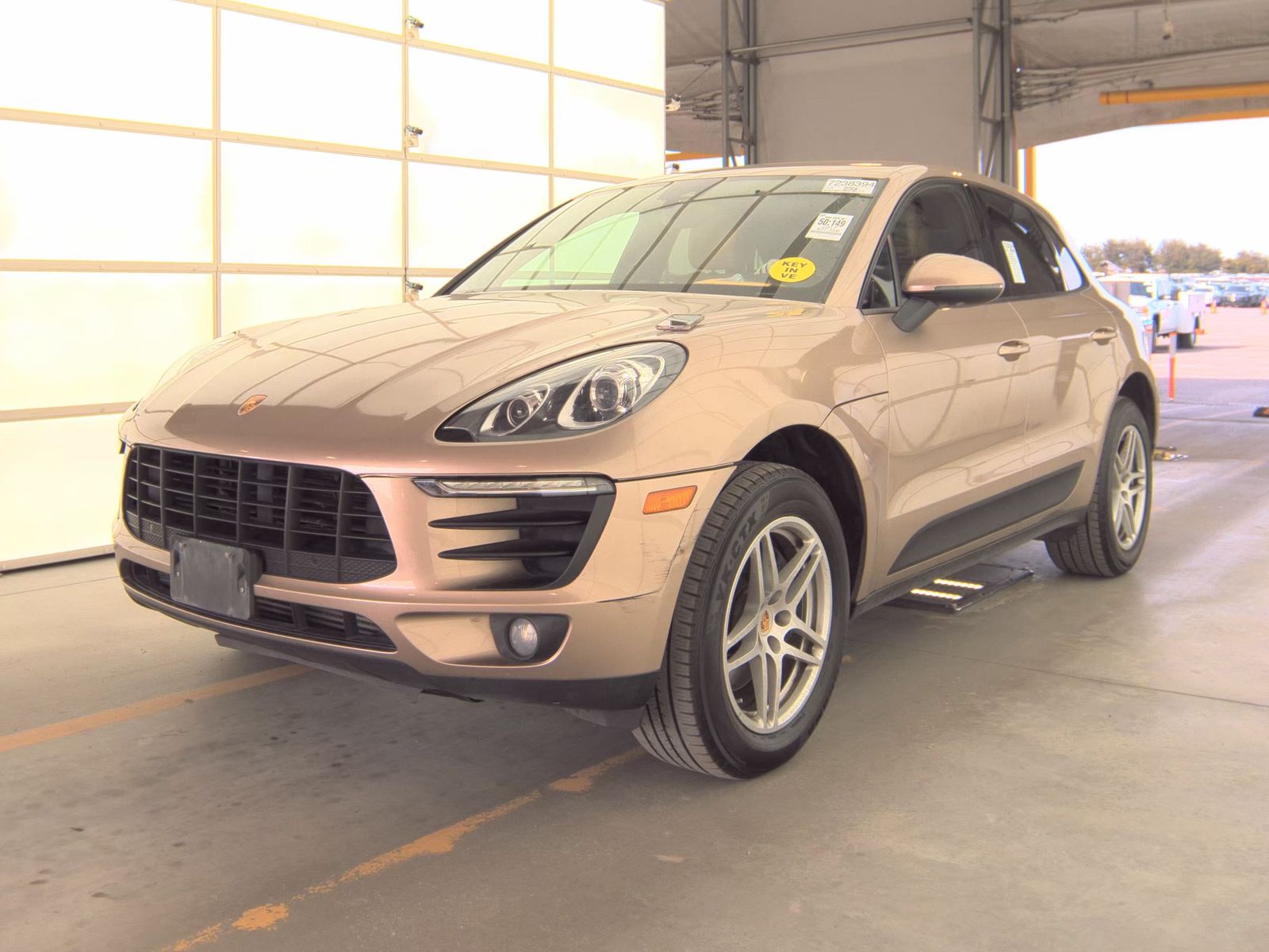 2017 Porsche Macan Base AWD