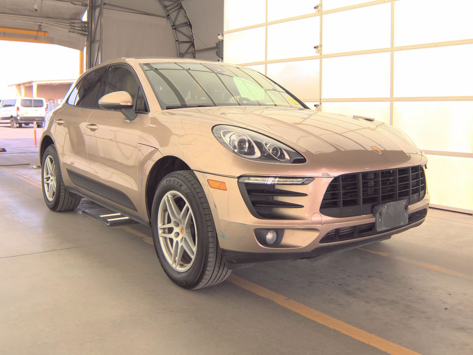 2017 Porsche Macan Base AWD