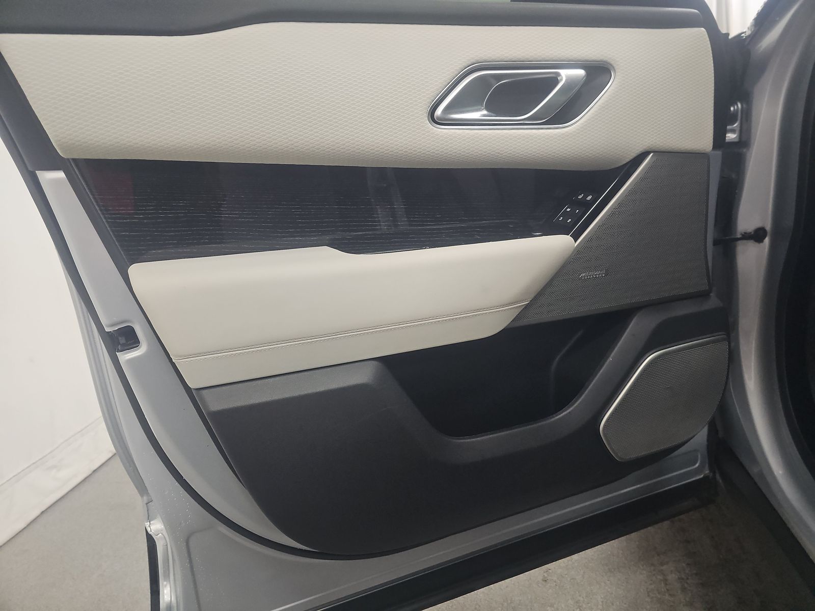 2023 Land Rover Range Rover Velar HST AWD