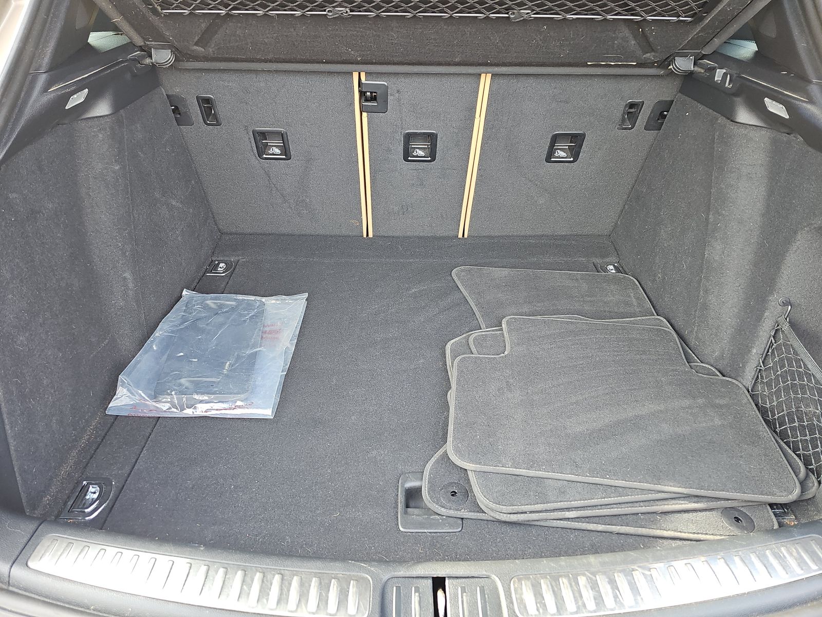 2017 Porsche Macan Base AWD