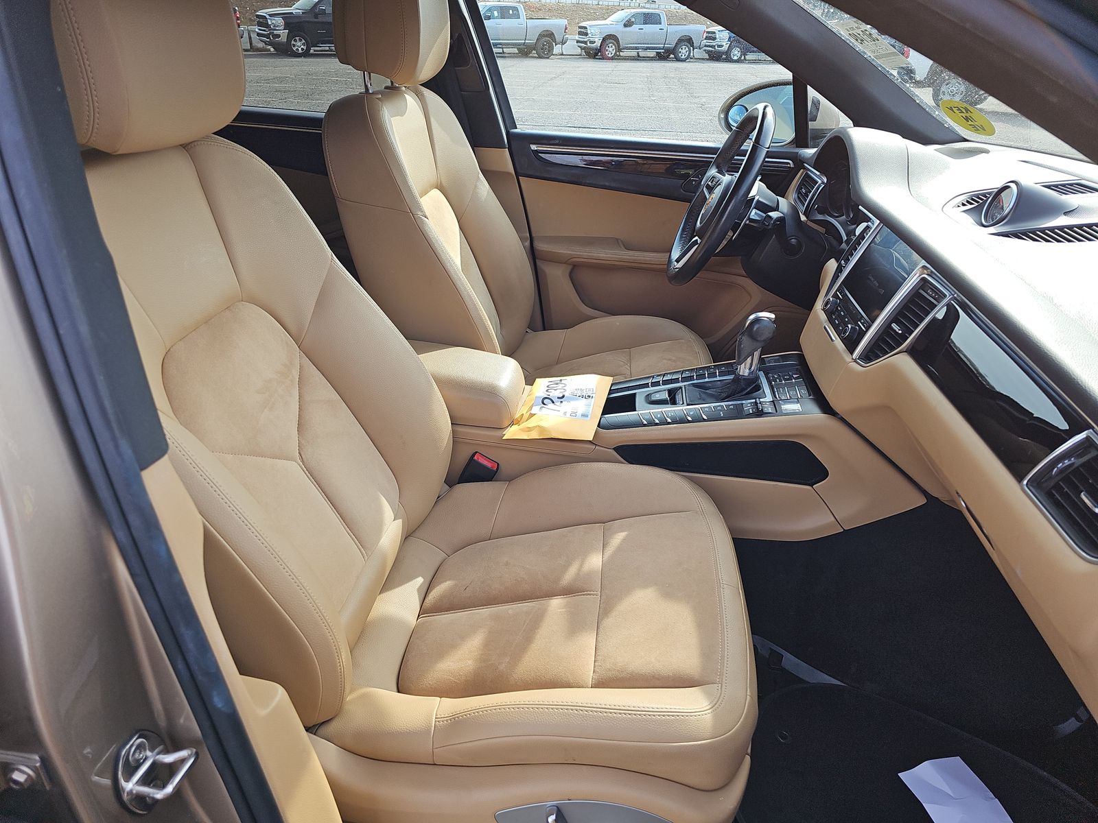 2017 Porsche Macan Base AWD