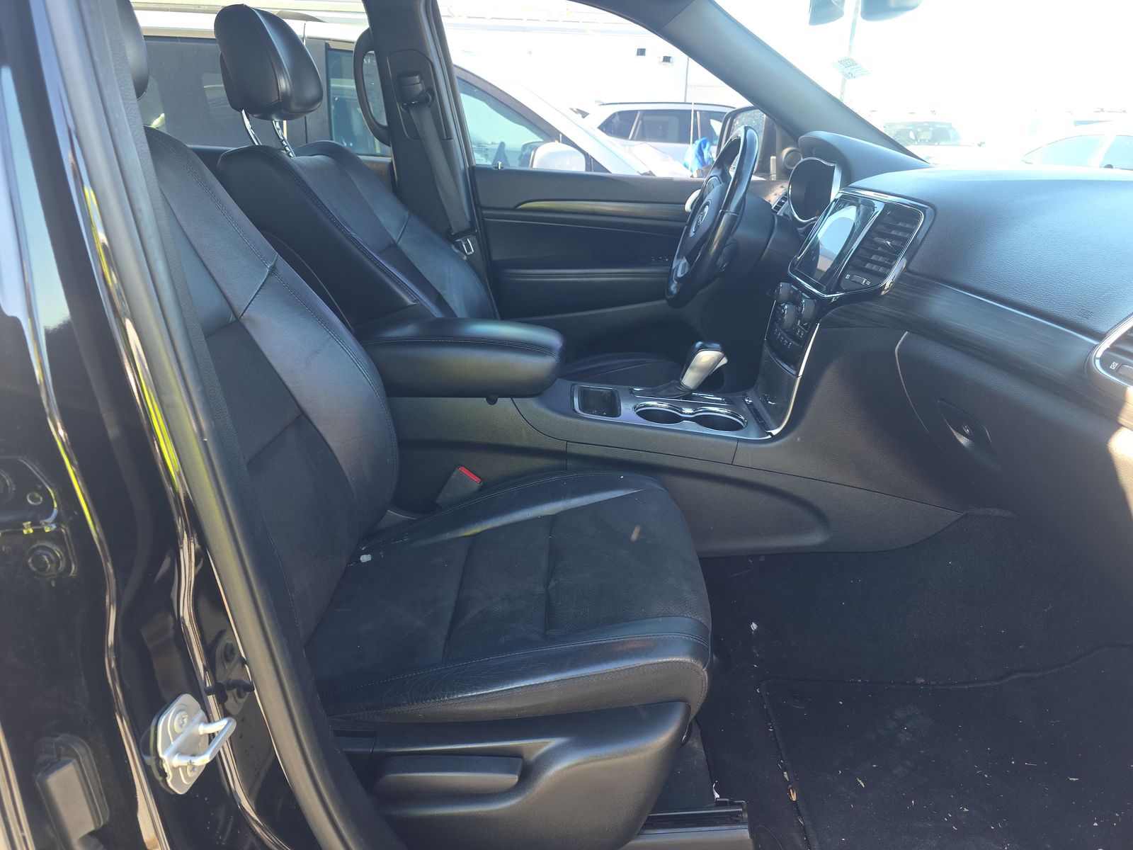 2020 Jeep Grand Cherokee Laredo Altitude Edition RWD