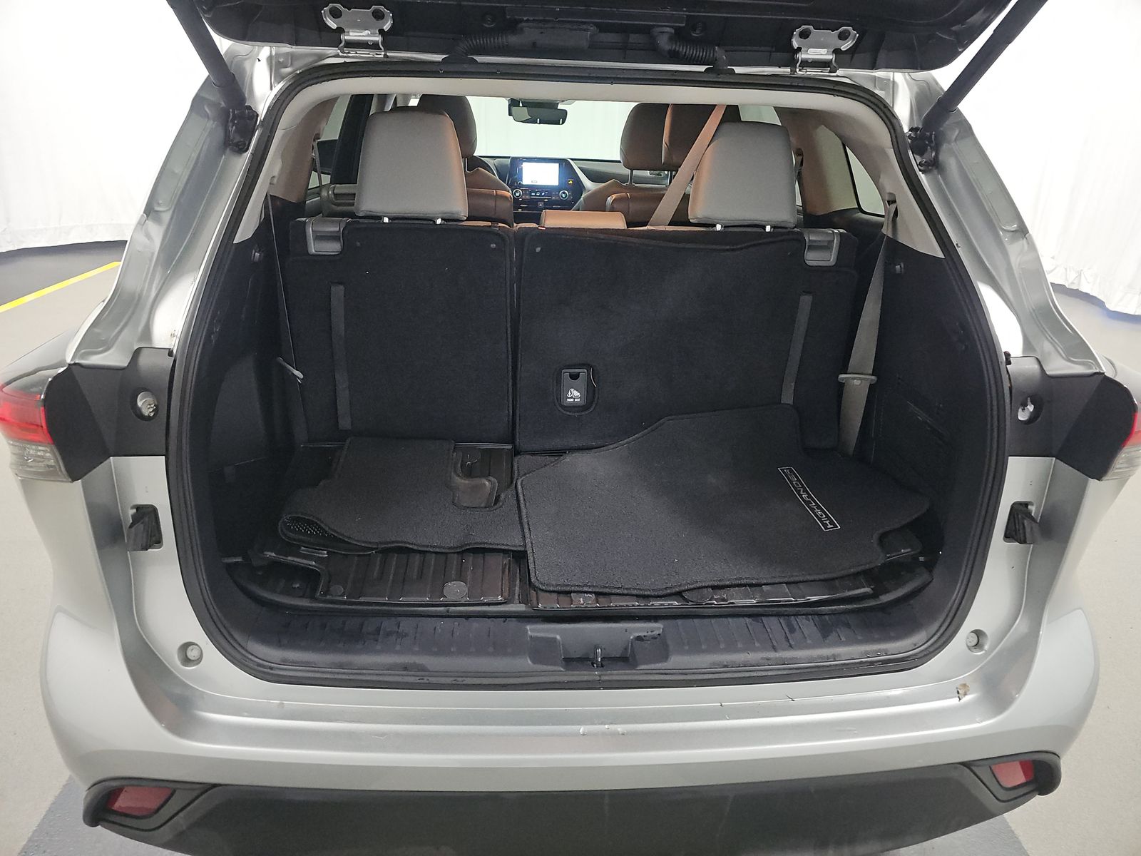 2024 Toyota Highlander XLE FWD