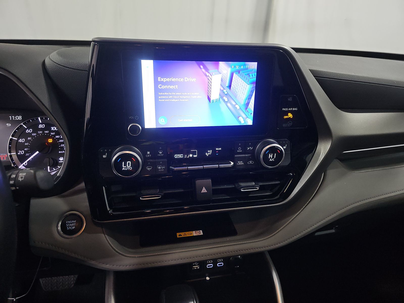 2024 Toyota Highlander XLE FWD