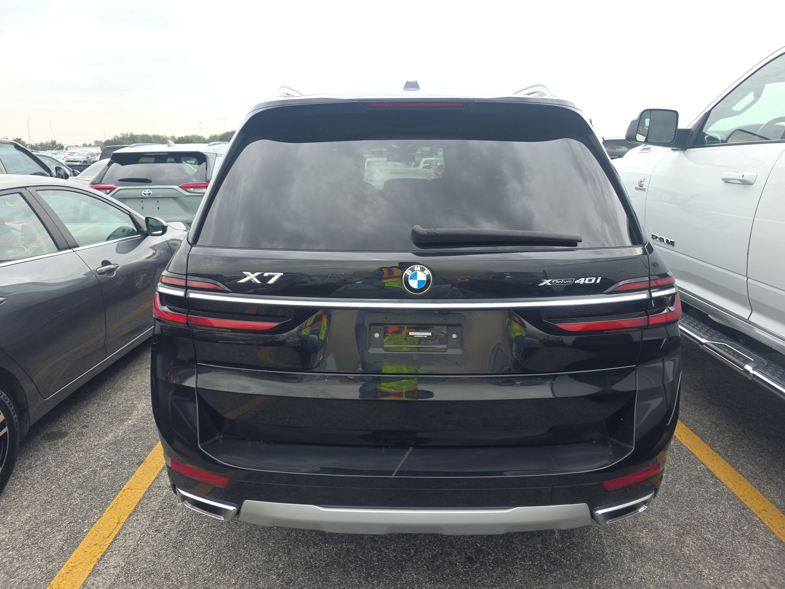 2023 BMW X7 xDrive40i AWD