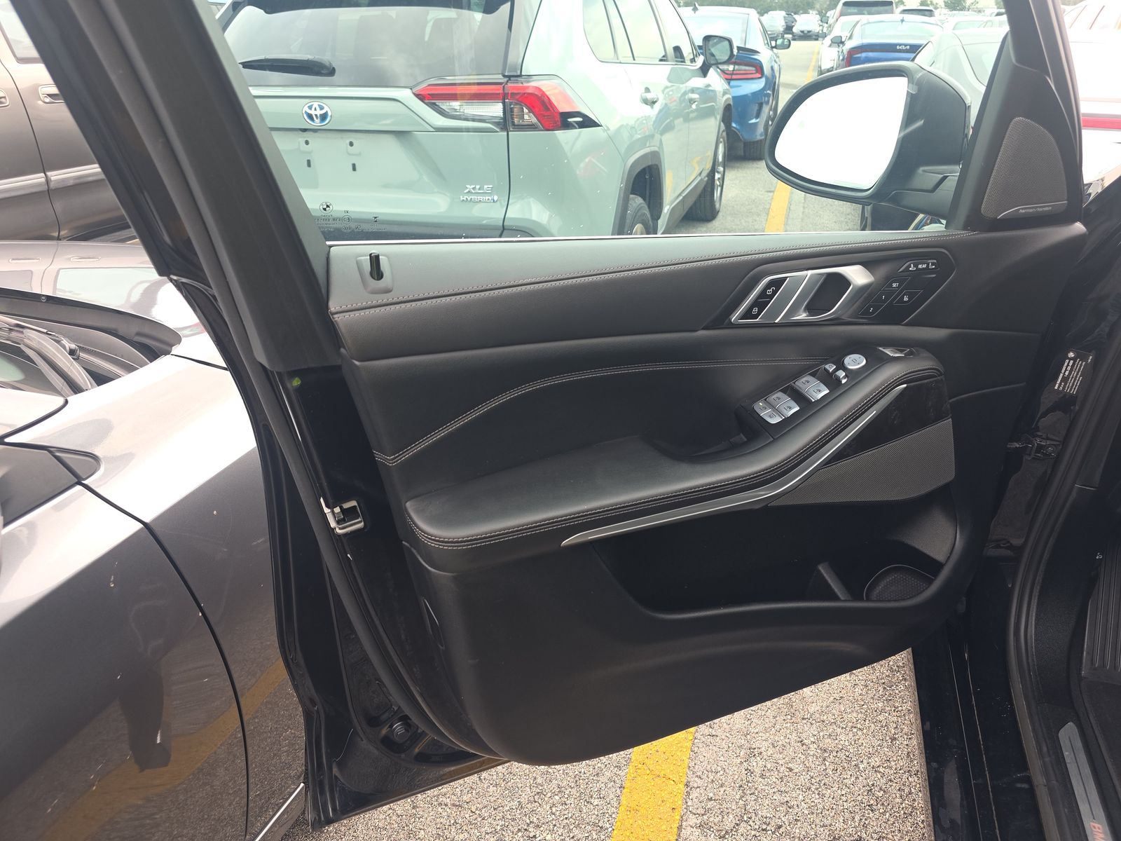 2023 BMW X7 xDrive40i AWD