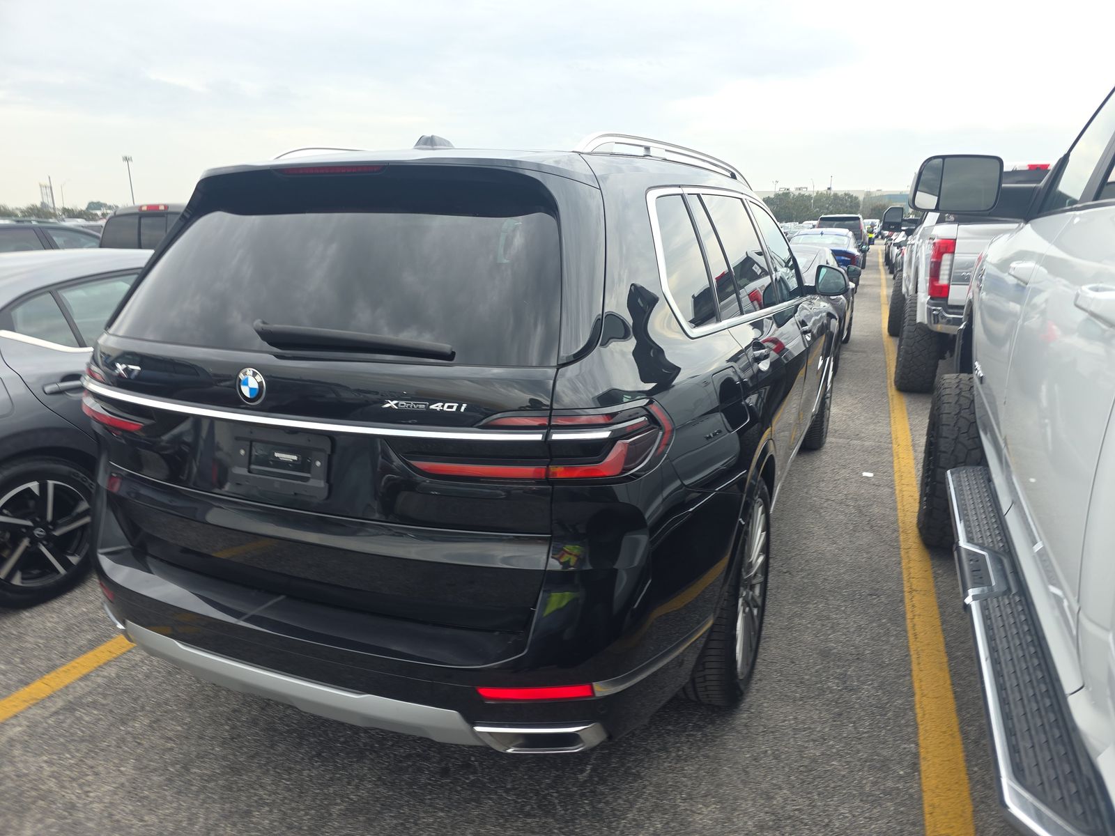 2023 BMW X7 xDrive40i AWD