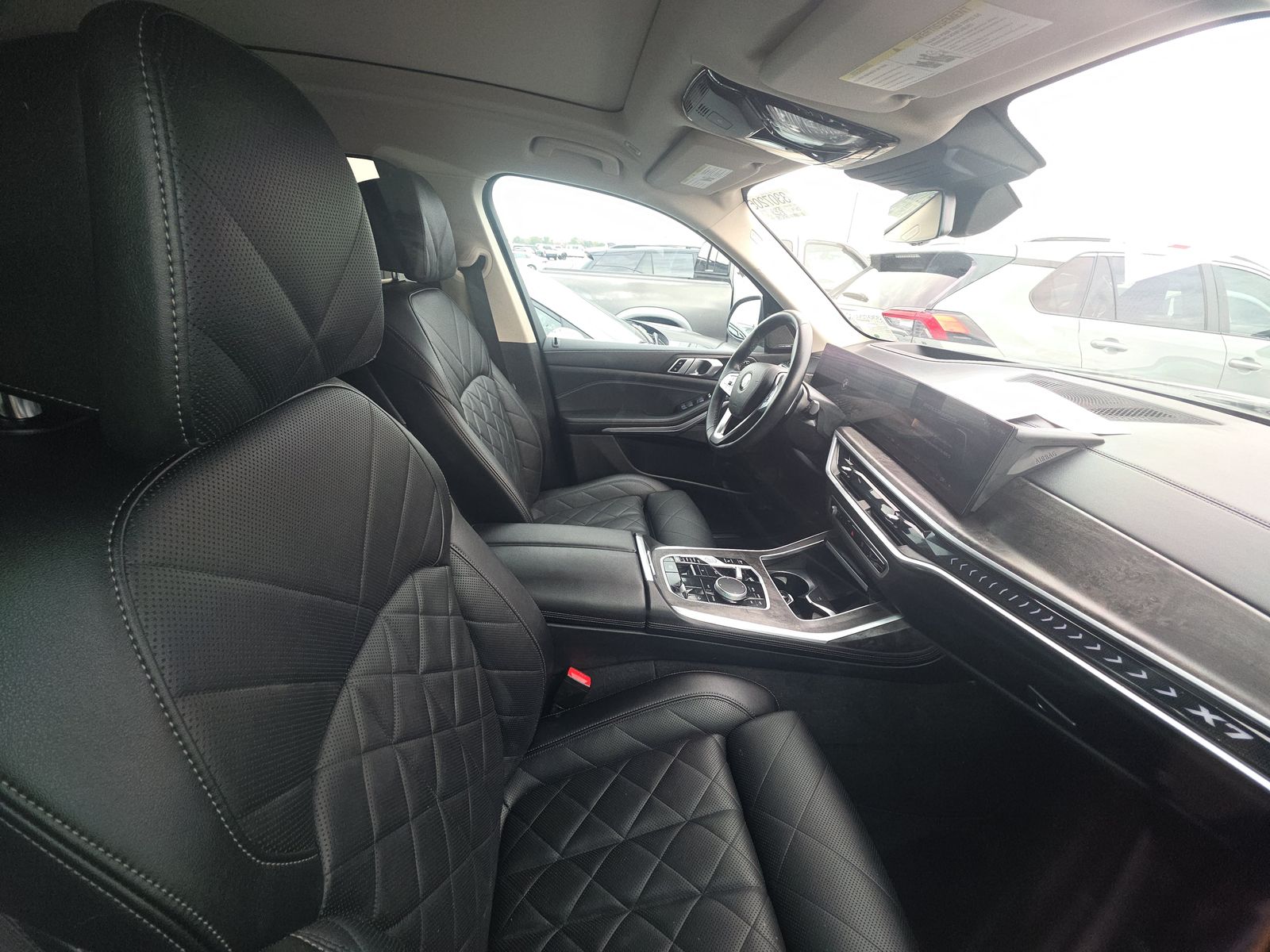 2023 BMW X7 xDrive40i AWD