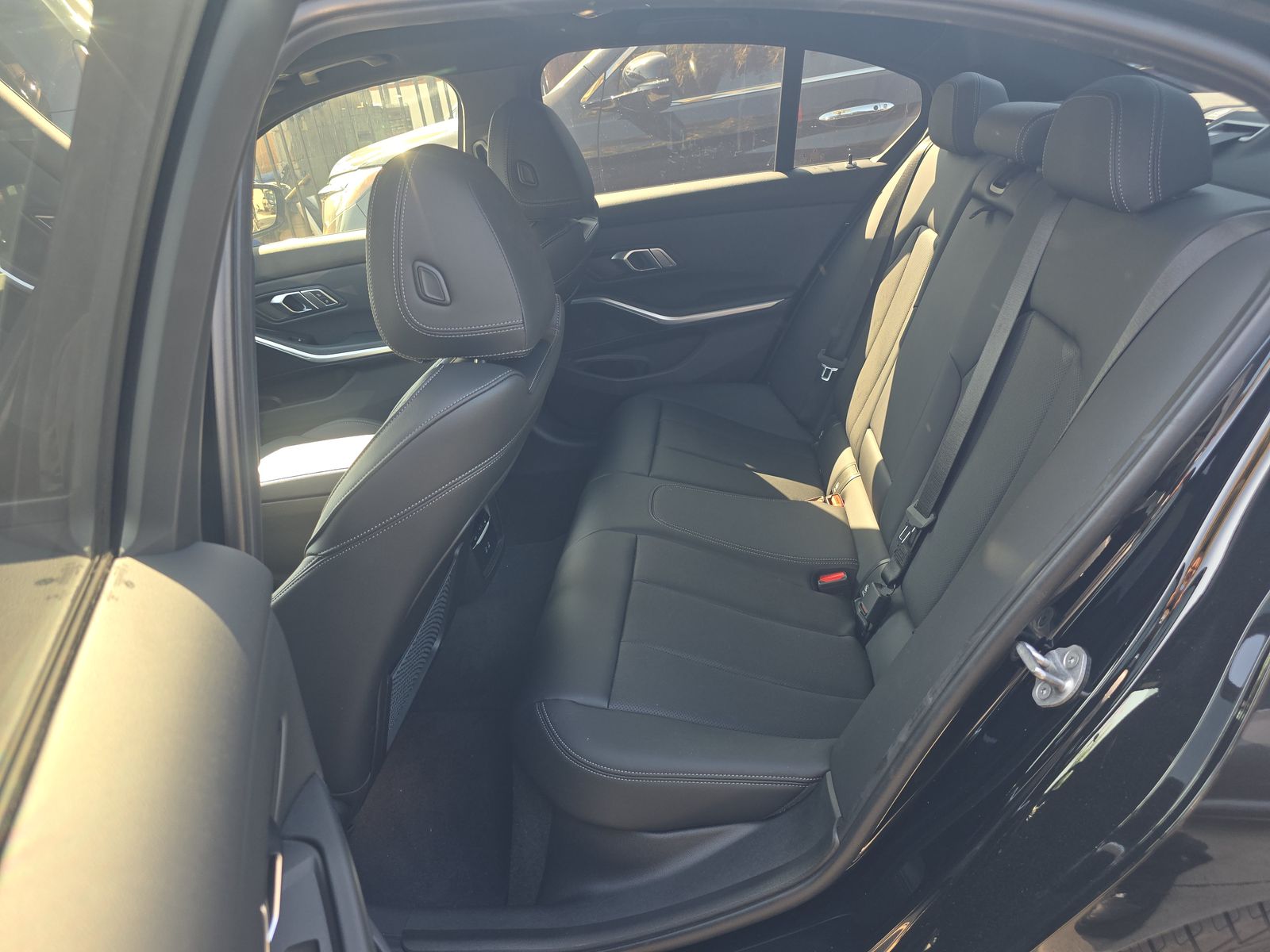 2023 BMW 3 Series 330e RWD