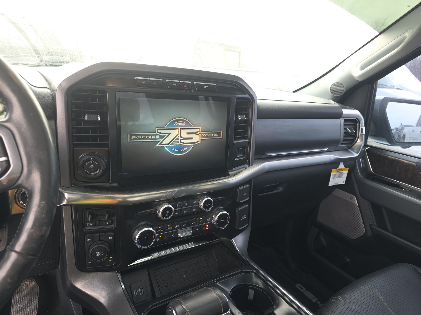 2023 Ford F-150 Lariat AWD