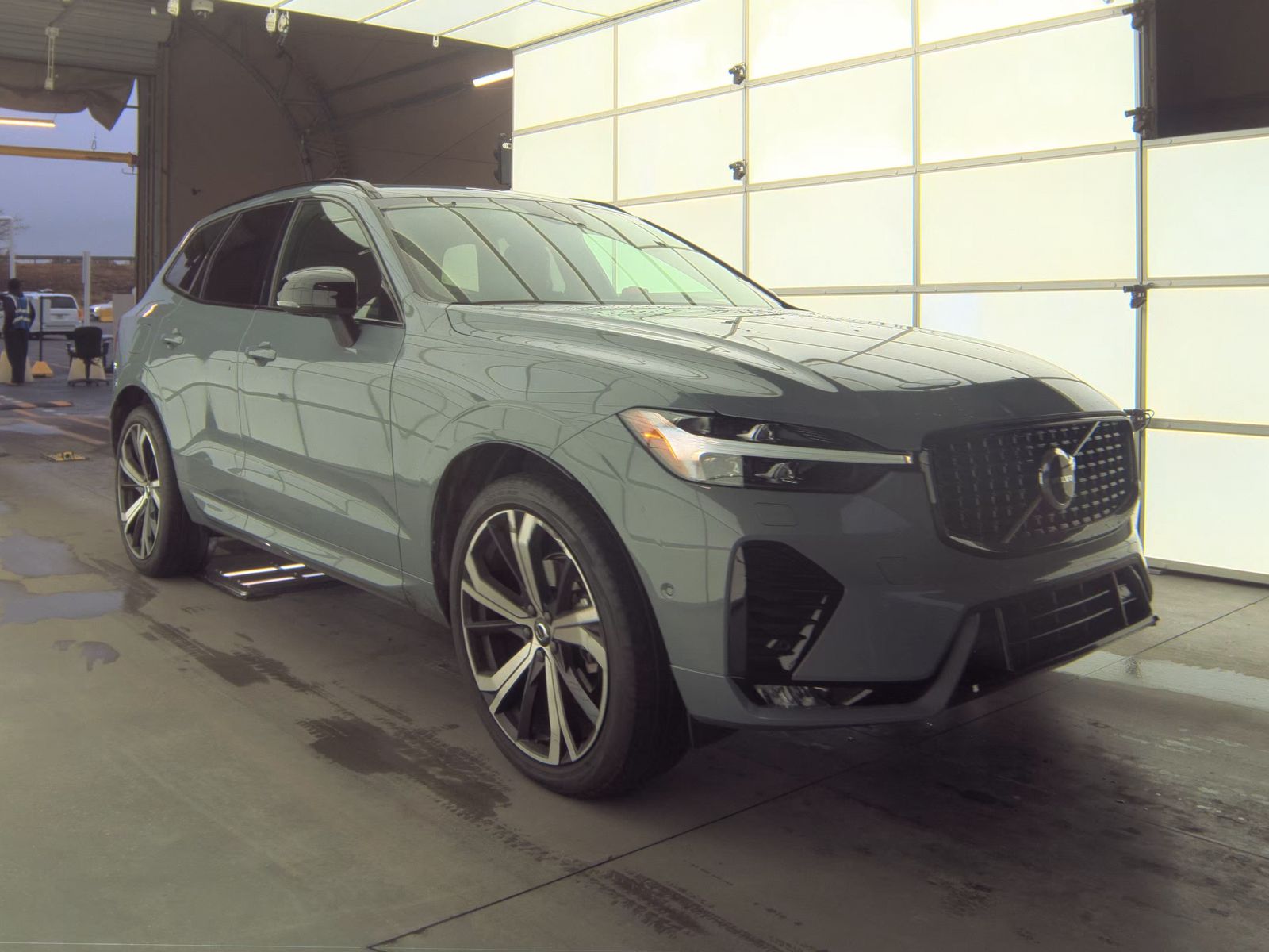 2023 Volvo XC60 B5 Ultimate AWD