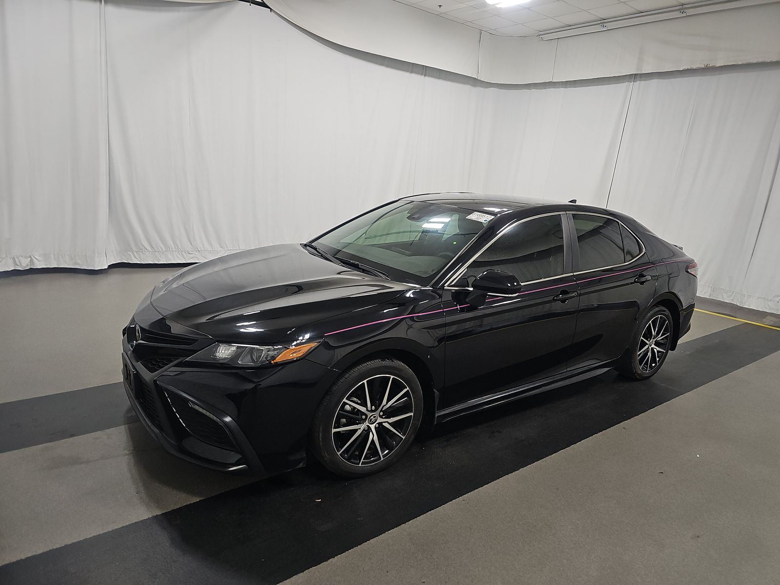 2024 Toyota Camry SE FWD