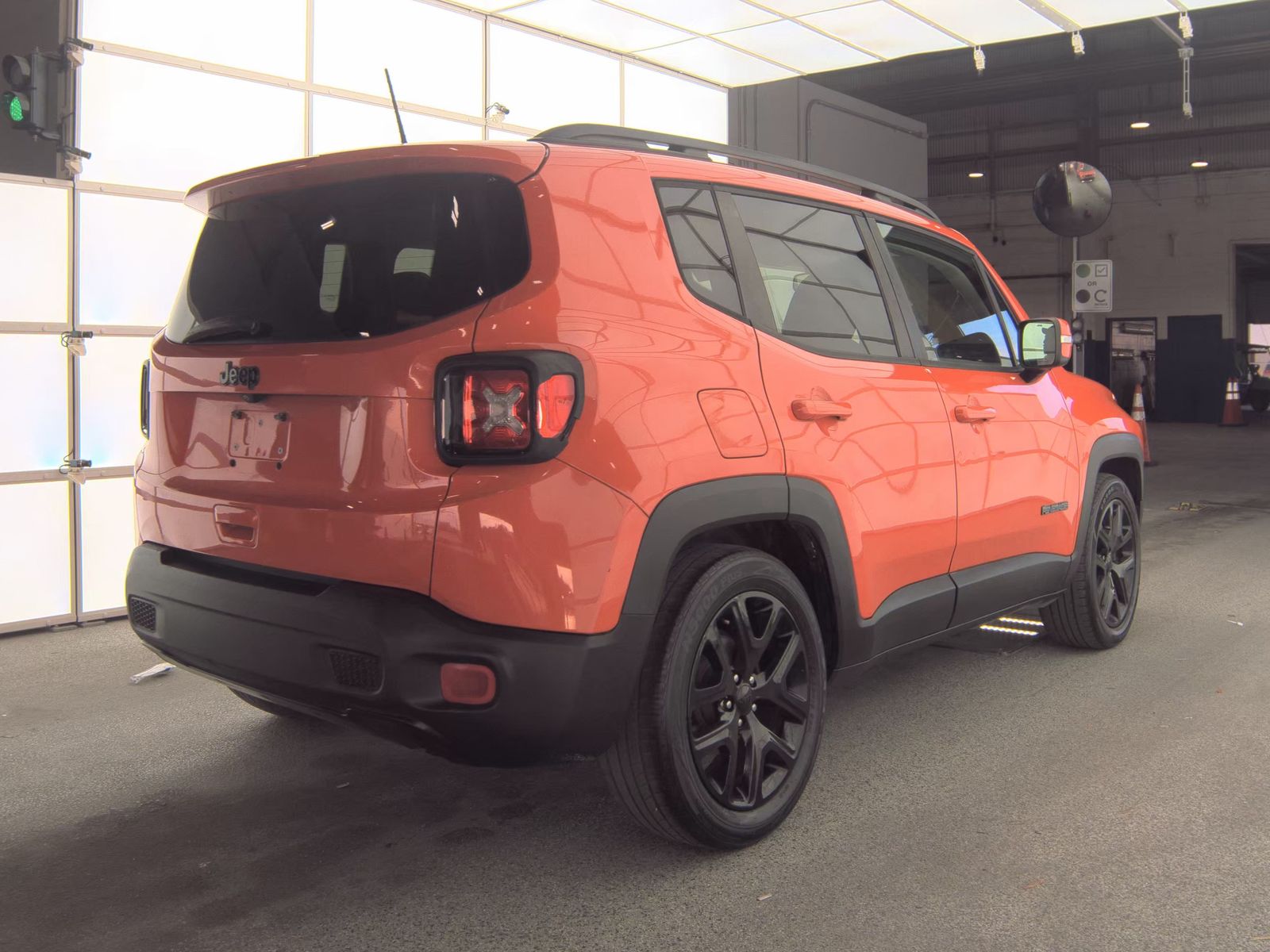 2018 Jeep Renegade Latitude Altitude Edition FWD
