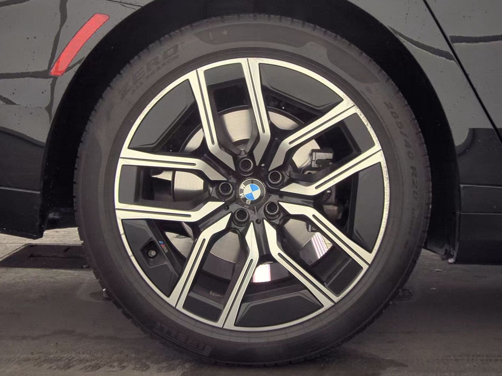 2025 BMW 7 Series 740i xDrive AWD