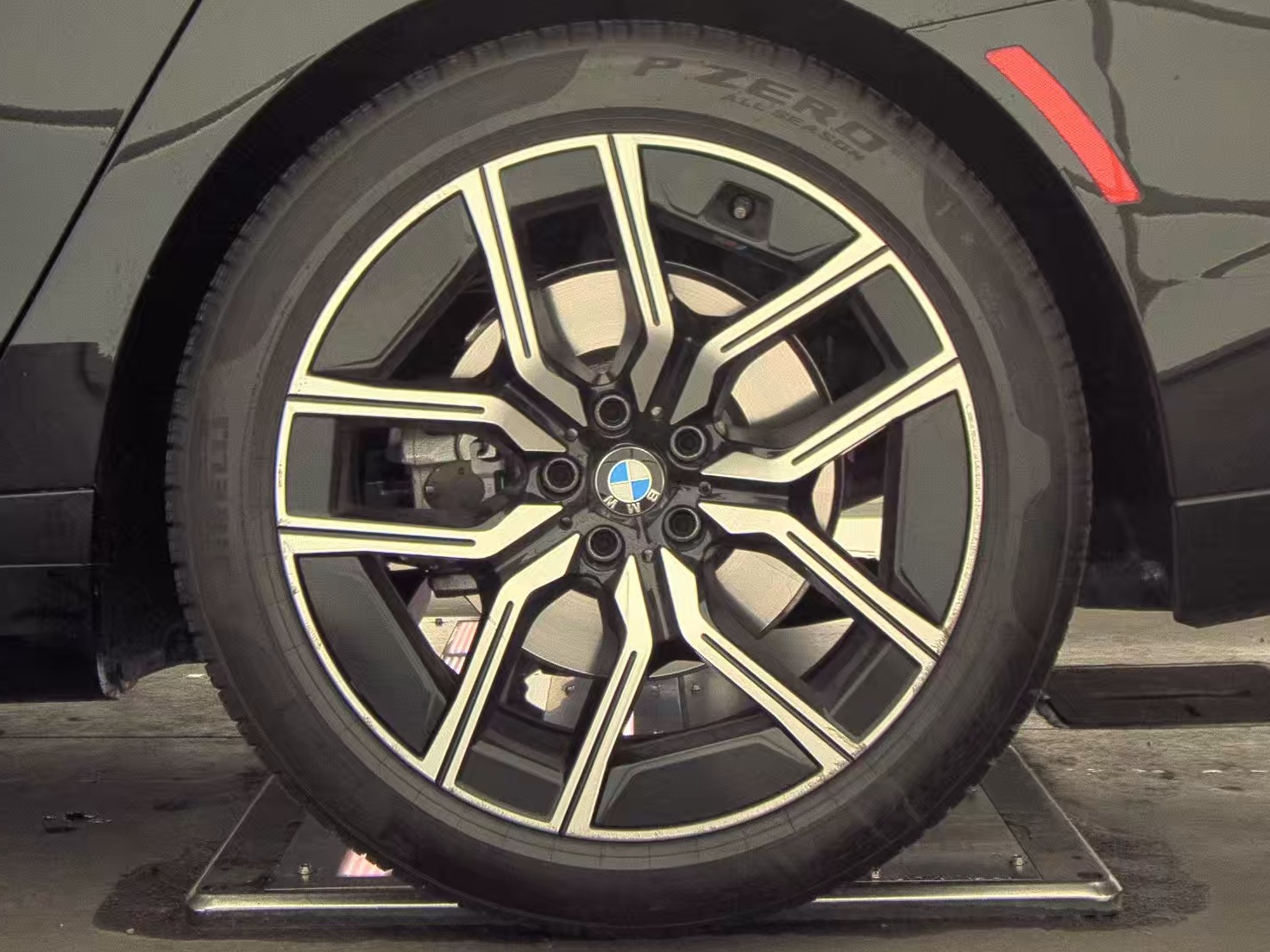 2025 BMW 7 Series 740i xDrive AWD