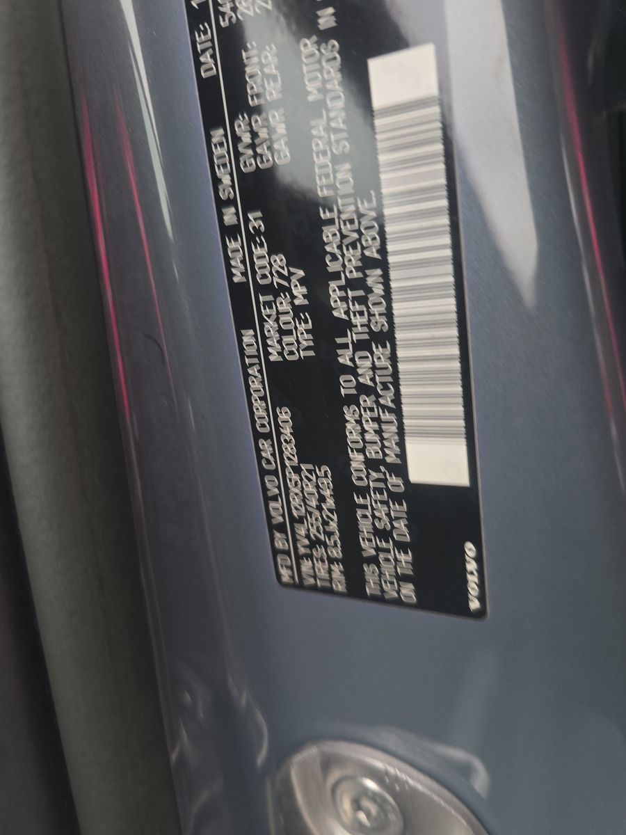 2023 Volvo XC60 B5 Ultimate AWD