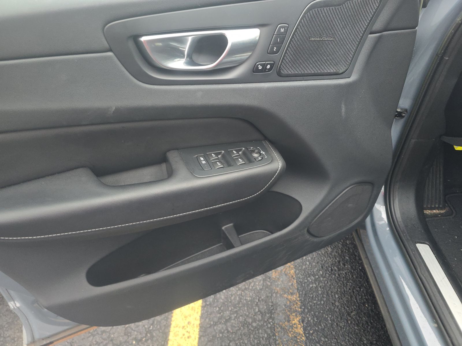 2023 Volvo XC60 B5 Ultimate AWD