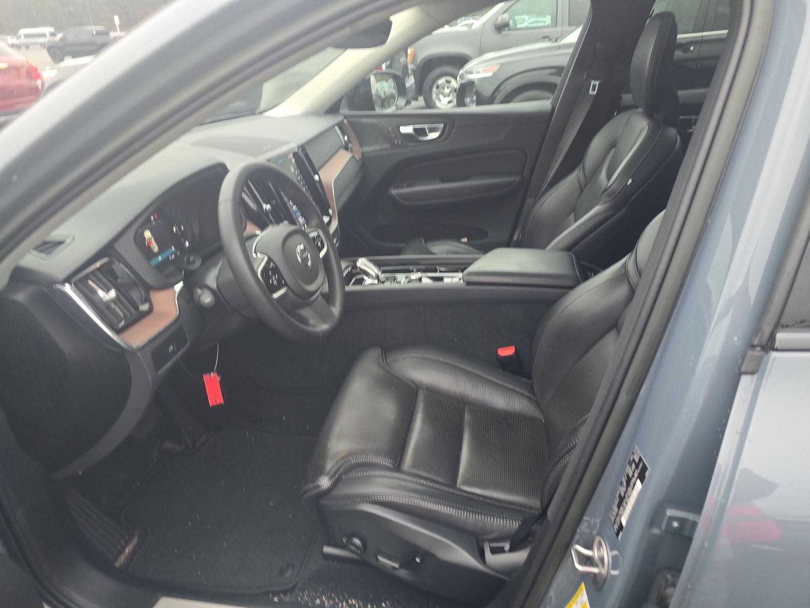 2023 Volvo XC60 B5 Ultimate AWD