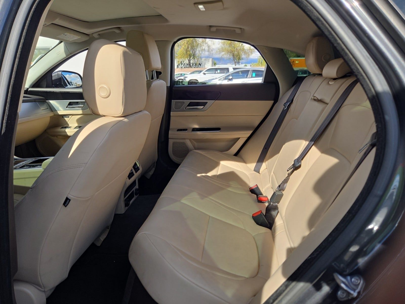 2017 Jaguar XF 35t Premium RWD