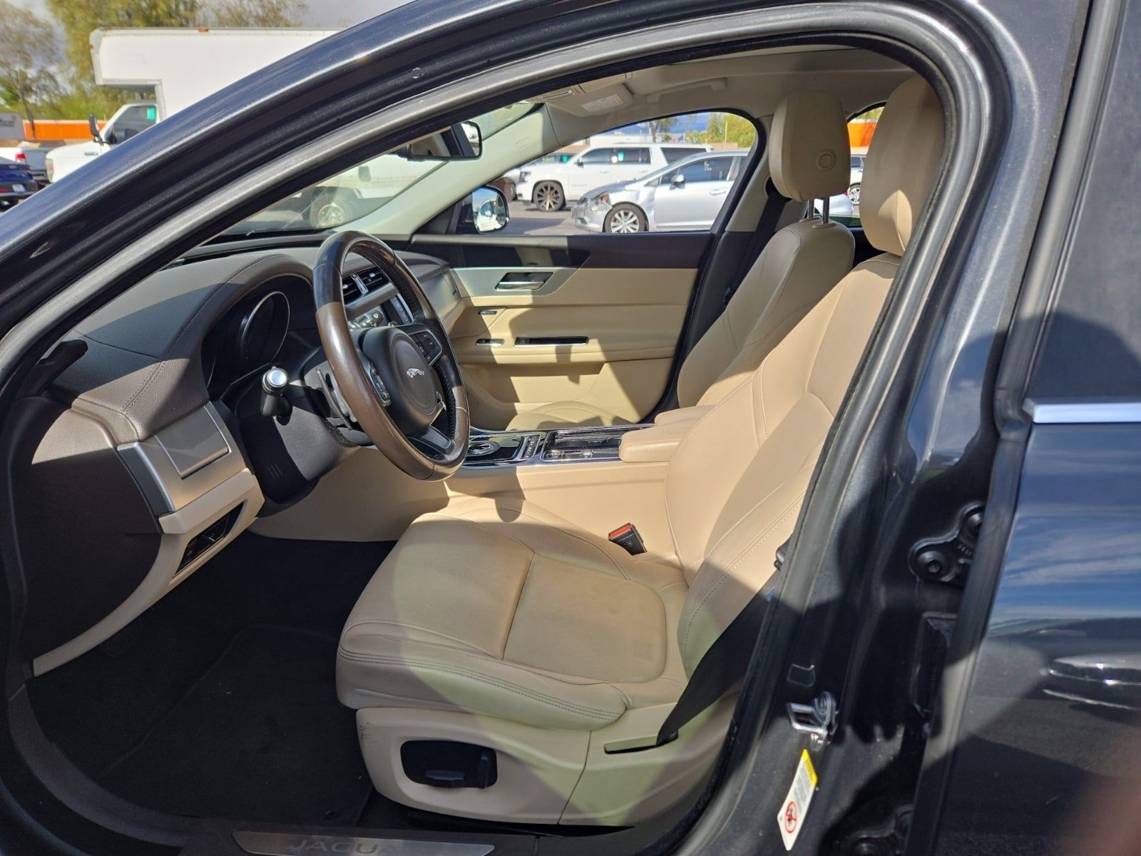 2017 Jaguar XF 35t Premium RWD